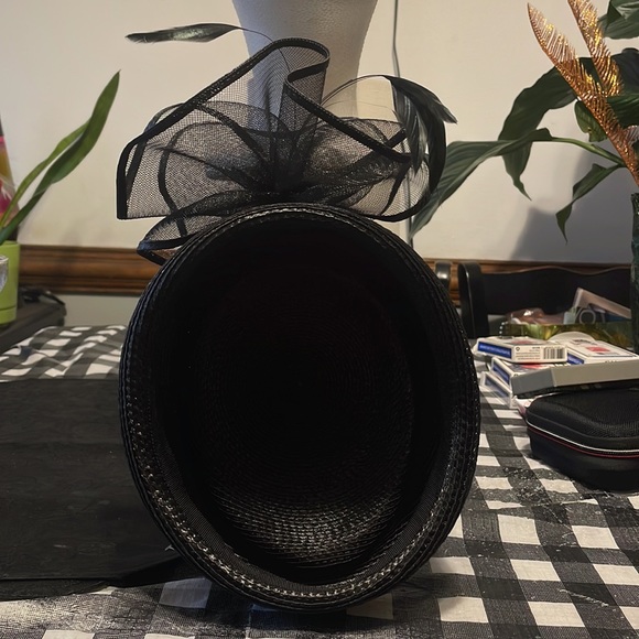 Hat - Picture 2 of 3